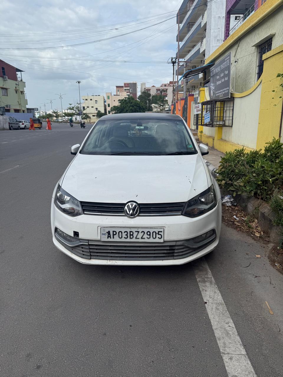 Volkswagen Polo(2016-2019) Highline 1.2l P